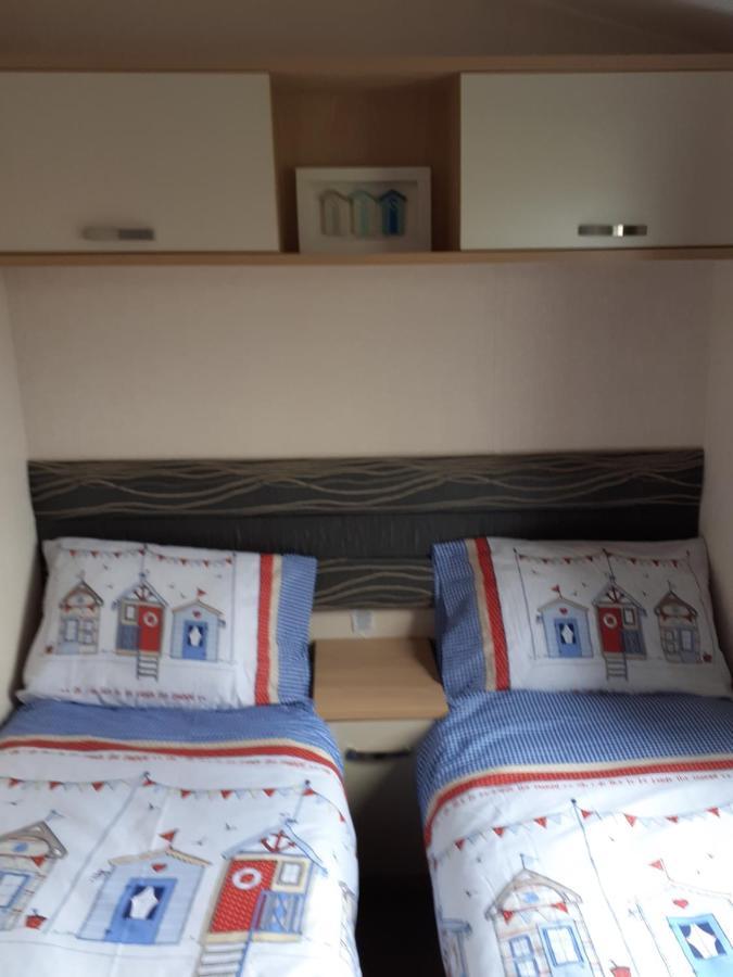Rick'S Retreat Static Caravan Near The Beach With Free Wifi Lossiemouth Exterior photo