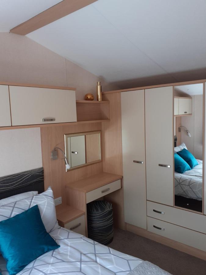 Rick'S Retreat Static Caravan Near The Beach With Free Wifi Lossiemouth Exterior photo
