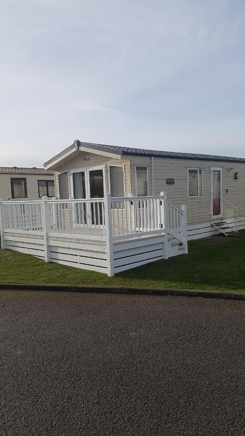 Rick'S Retreat Static Caravan Near The Beach With Free Wifi Lossiemouth Exterior photo